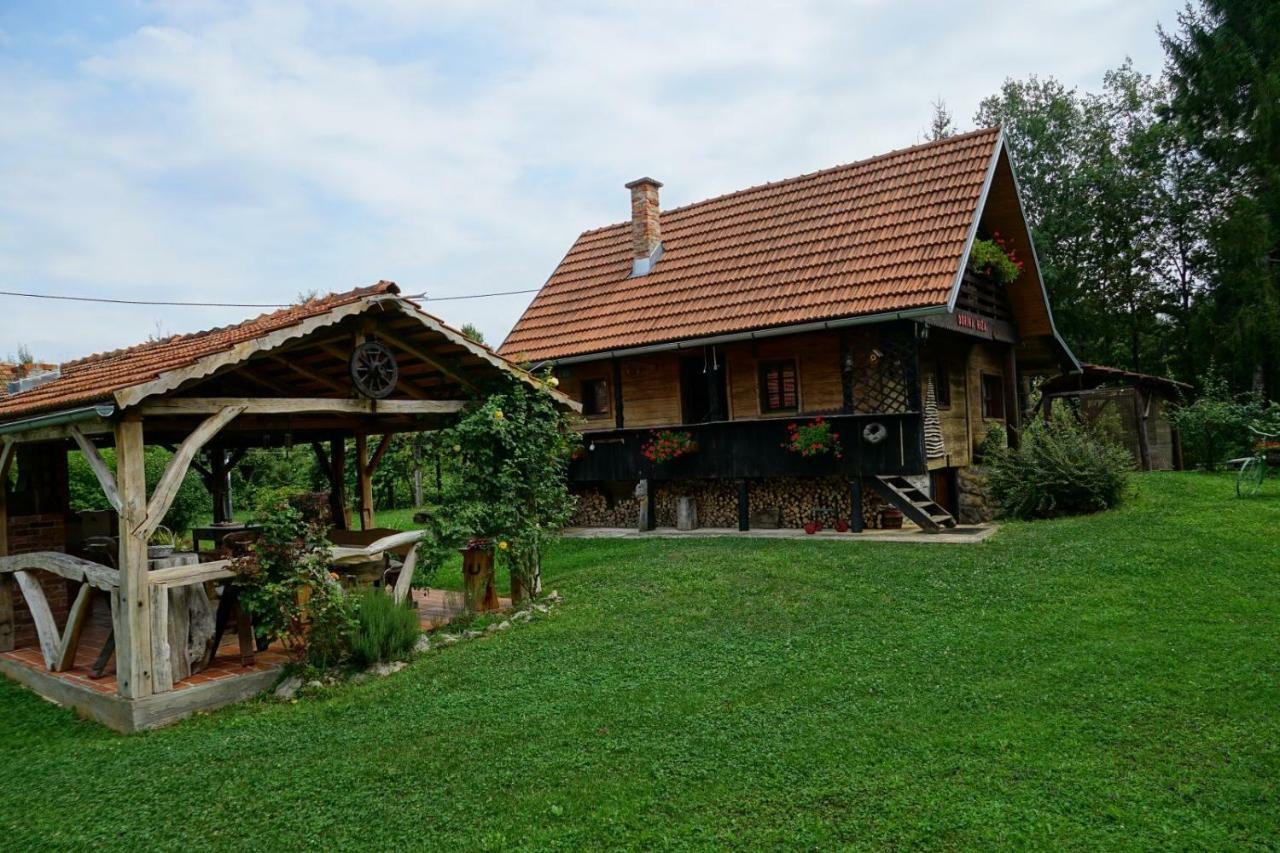 Dorina Hiza Villa Karlovac Buitenkant foto