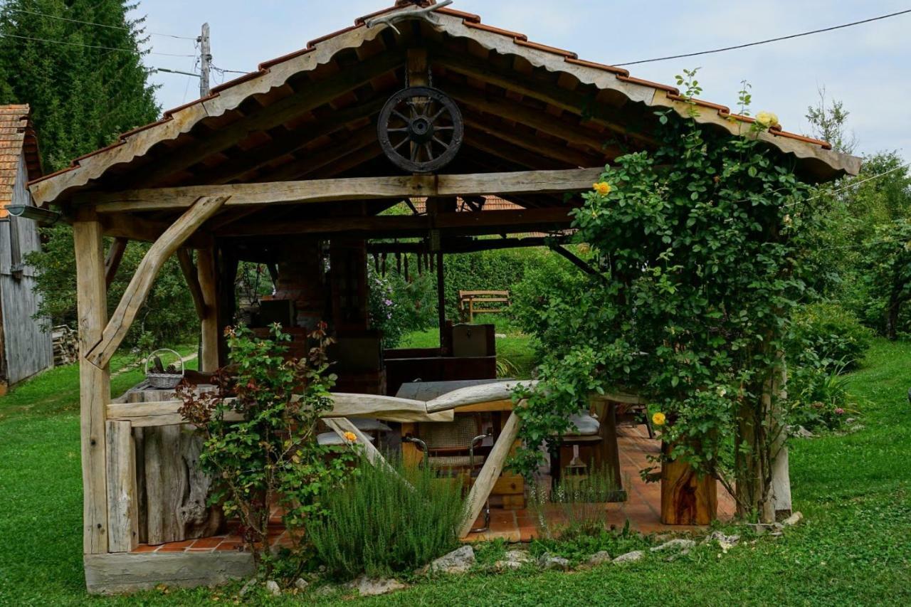 Dorina Hiza Villa Karlovac Buitenkant foto