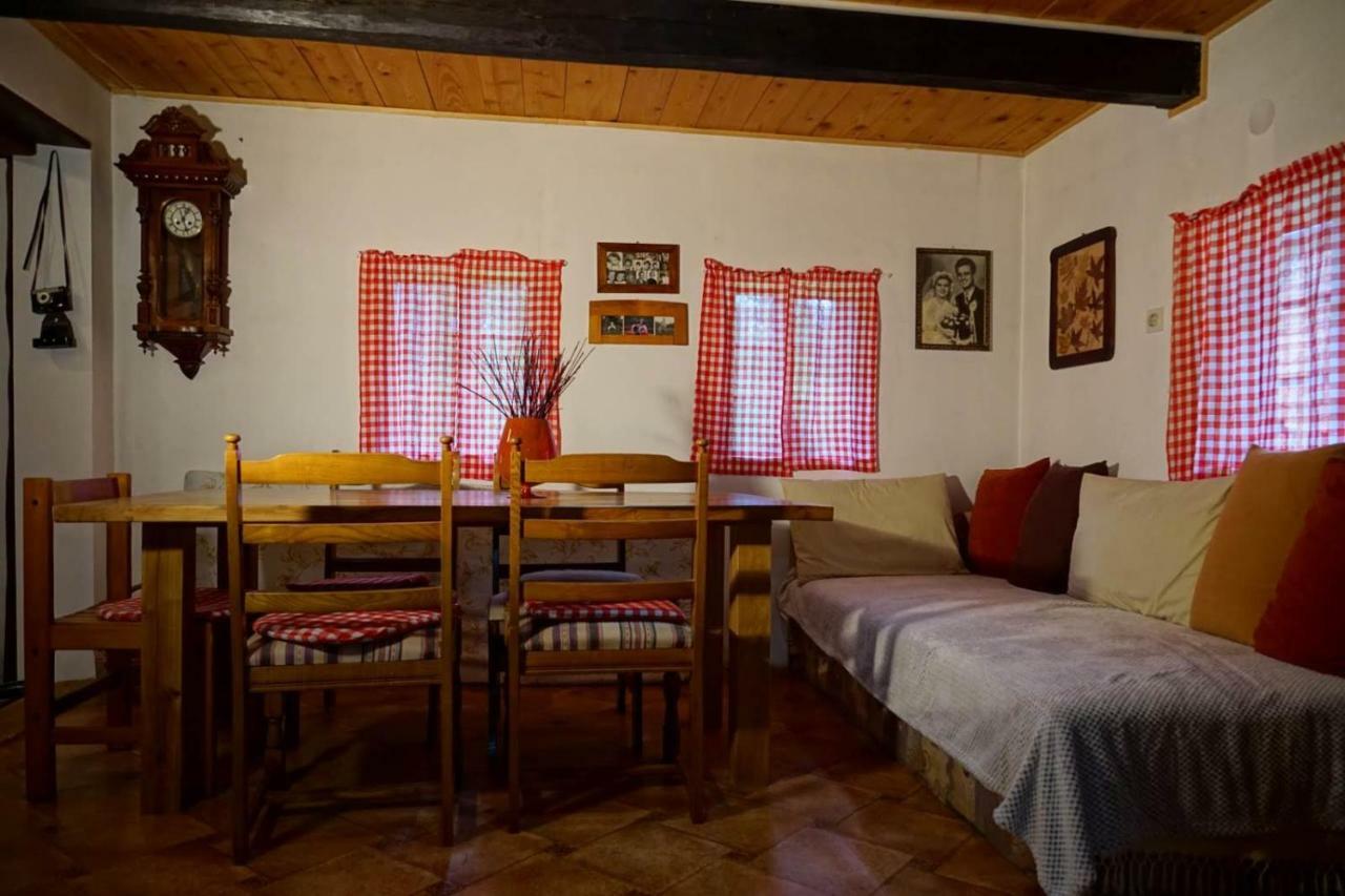 Dorina Hiza Villa Karlovac Buitenkant foto